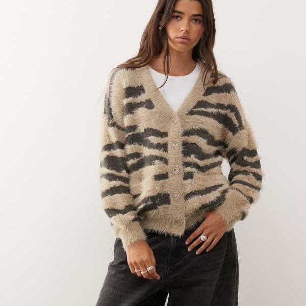 ノイズィーメイ Noisy May Noisy Mayの起毛ニットゼブラカーディガン（ベージュ＆グレー） トップス レディース 女性 インポートブランド 小さいサイズから大きいサイズまで