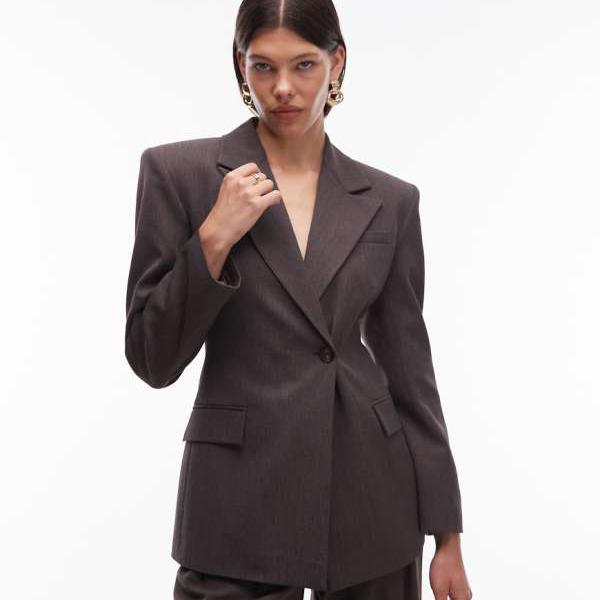 エイソス ASOS asos ASOS DESIGN シンチハイブレークポイントブレザー（チョコレート） アウター レディース 女性 インポートブランド 小さいサイズから大きいサイズまで