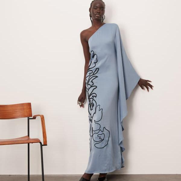 ARRANGE コントラスト刺繍フローラルワンショルダーマキシドレス（ブルー） ワンピース レディース 女..