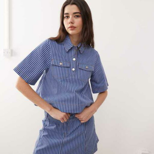 リクレイムドヴィンテージ Reclaimed Vintage トーンブルーのピンストライプのヴィンテージデニムシャツコーデ トップス レディース 女性 インポートブランド 小さいサイズから大きいサイズまで リクレイムドヴィンテージ Reclaimed Vintage トーンブルーのピンストライプのヴィンテージデニムシャツコーデ トップス レディース 女性 インポートブランド 小さいサイズから大きいサイズまで