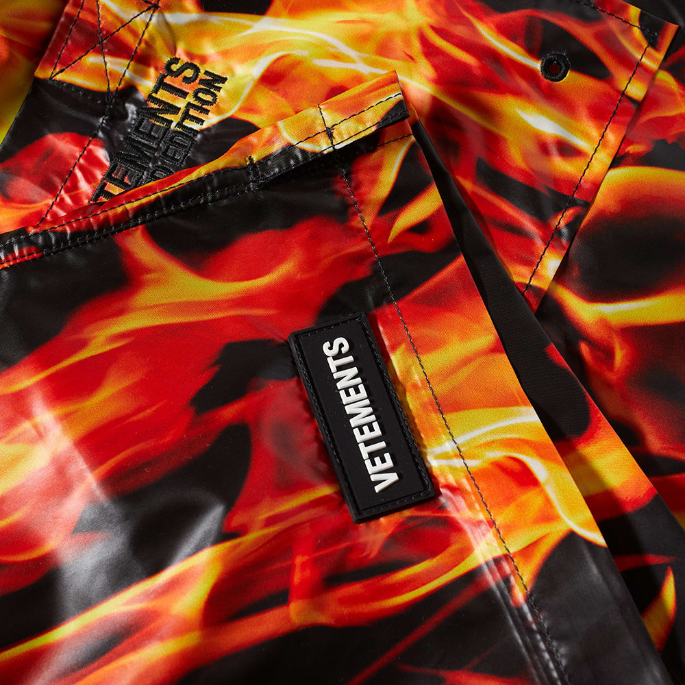 ヴェトモン VETEMENTS ベトモン VETEMENTS Fire Swim Short 水着 メンズ 男性 インポートブランド 小さいサイズから大きいサイズまで