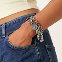 エイソス ASOS asos ASOS DESIGNのシルバートーンのミックスチャーム付きチェーンブレスレット アクセサリー レディース 女性 インポートブランド