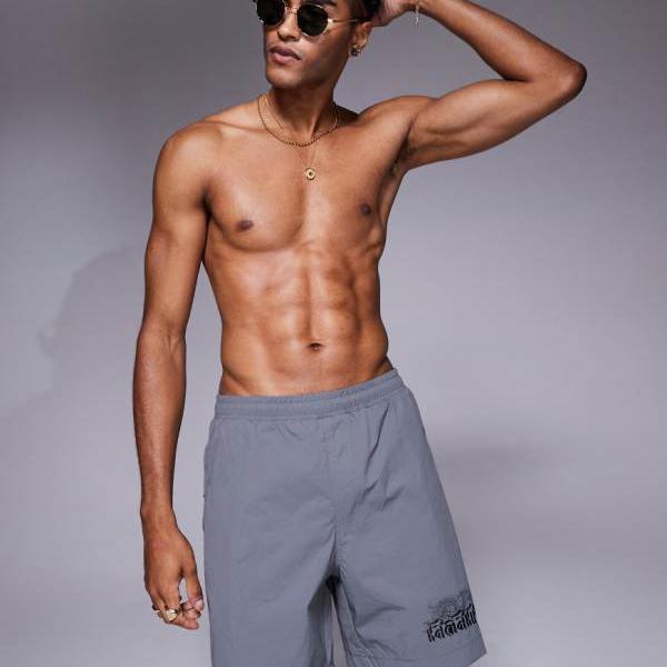 リバーアイランド River Island RIVER ISLAND リバーアイランドのドラゴンプリント入りスイムショーツ(グレー) 水着 メンズ 男性 インポートブランド 小さいサイズから大きいサイズまで