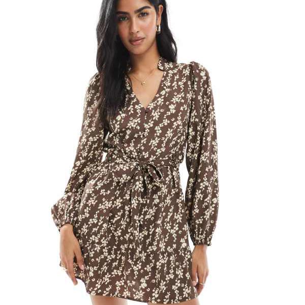 Wednesday's Girl Wednesday's Girlのタイディテール、花柄プリント、ベルト付きミニドレス（ブラウン） ワンピース レディース 女性 インポートブランド 小さいサイズから大きいサイズまで