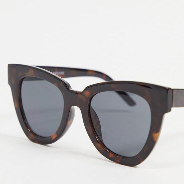 エイソス ASOS asos ASOSDESIGNリサイクルフレームチャンキーフレアキャットアイサングラスダーククリスタルトート レディース 女性 インポートブランド