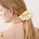 リクレイムドヴィンテージ Reclaimed Vintage バターミルクイエローのヴィンテージ刺繍シュシュを再利用しました アクセサリー レディース 女性 イ...