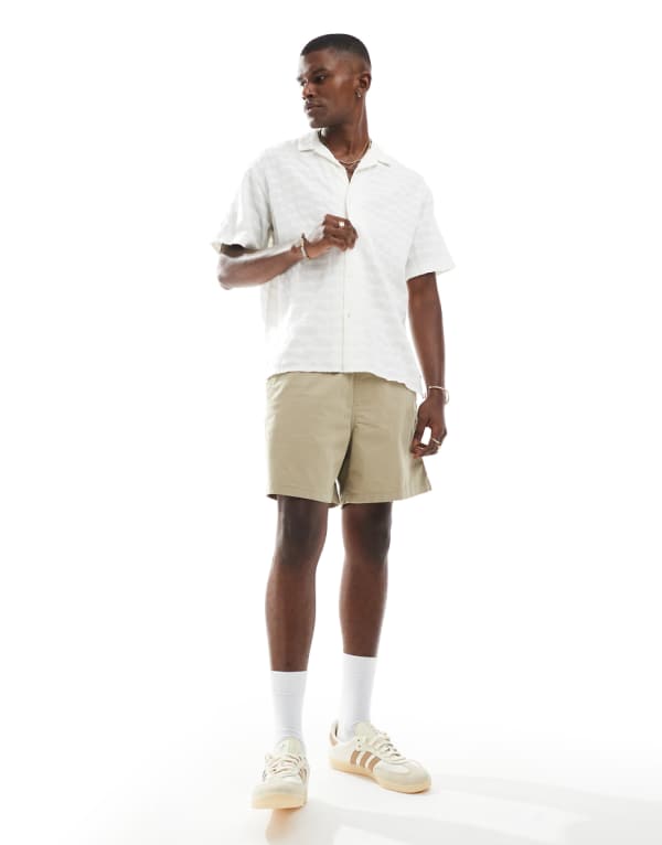 ジャックアンドジョーンズ Jack & Jones ジャック＆ジョーンズのテクスチャードシャツ（オフホワイト） トップス メンズ 男性 インポートブランド 小さいサイズから大きいサイズまで