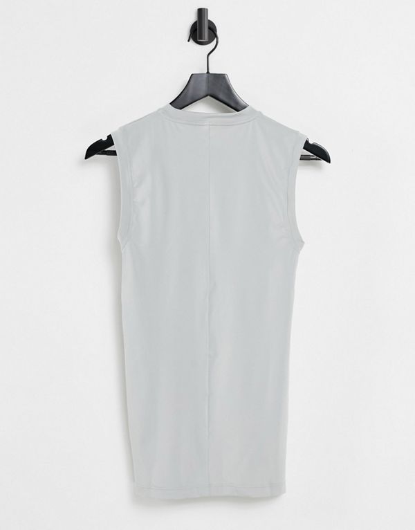 エイソス ASOS asos リサイクルポリエステルのASOS4505ベースレイヤーベスト ベスト メンズ 男性 インポートブランド 小さいサイズから大きいサイズまで