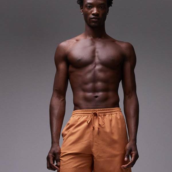 カーハート Carhartt WIP Carhartt Carhartt WIP チェイス スイムショーツ（オレンジ） 水着 メンズ 男性 インポートブランド 小さいサイズから大きいサイズまで