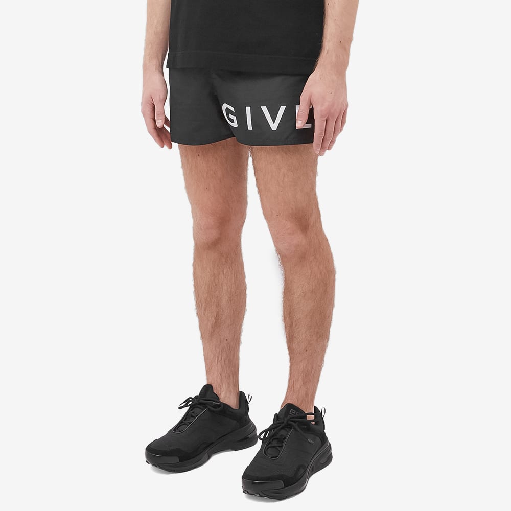 ジバンシィ GIVENCHY ジバンシィー Givenchy ジバンシィラージロゴスイムショート 水着 メンズ 男性 インポートブランド 小さいサイズから大きいサイズまで