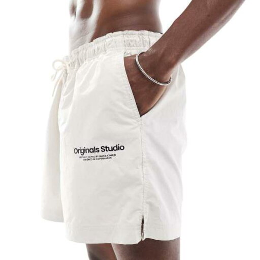 ジャックアンドジョーンズ Jack & Jones ジャック&ジョーンズのクリーム色の水着ショーツ 水着 メンズ 男性 インポートブランド 小さいサイズから大きいサイズまで ジャックアンドジョーンズ Jack & Jones ジャック&ジョーンズのクリーム色の水着ショーツ 水着 メンズ 男性 インポートブランド 小さいサイズから大きいサイズまで