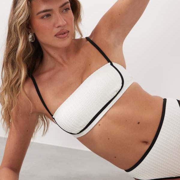 Cupsheのブラレットビキニトップ、コントラストトリム付き、ホワイト 水着 レディース 女性 インポートブランド 小さいサイズから大きいサイズまで
