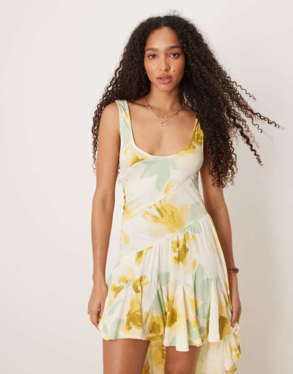エイソス ASOS asos ASOS DESIGNのシームディテールが施されたハイローヘムミディドレス（ヴィンテージフローラルプリント） ワンピース レディース 女性 インポートブランド 小さいサイズから大きいサイズまで