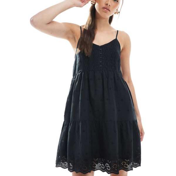 リーバイス Levi's リーバイスのブロデリーキャミミニドレス(ブラック) ワンピース レディース 女性 インポートブランド 小さいサイズから大きいサイズまで