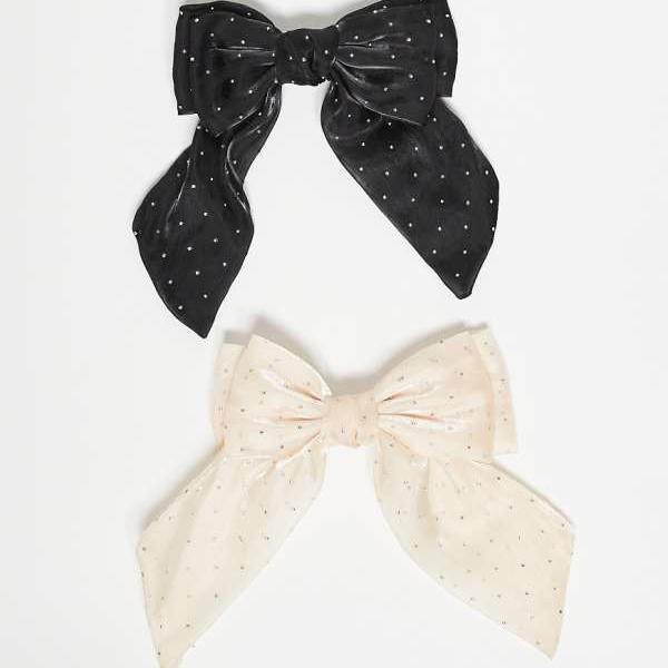 オンリー ONLY Only クリーム色のラインストーンディテールリボンヘアクリップ2個パックのみ アクセサ..