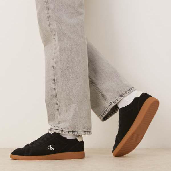 カルバンクラインジーンズ Calvin Klein Jeans カルバン・クライン・ジーンズのキャンバスカップソールトレーナー（ガムソール、ブラック） 靴 メンズ 男性 インポートブランド 小さいサイズから大きいサイズまで