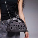 リバーアイランド River Island RIVER ISLAND リバーアイランドのスタッズ付きスエードクロスボディバッグ(ダークグレー) 鞄 レディース ...