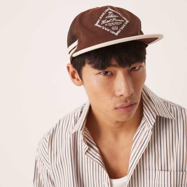 エイソス ASOS asos ASOS DESIGN ホテルグラフィックキャップ（ブラウン） 帽子 メンズ 男性 インポートブランド