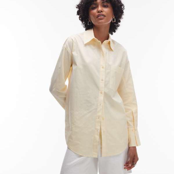 トップショップ Topshop TOPSHOP トップショップのオーバーサイズシャツ（バターミルク）