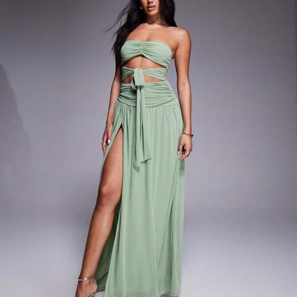 アリア・コーブのホルターネック、カットアウト、ウエストタイ、太ももスリット入りマキシドレス（セー..