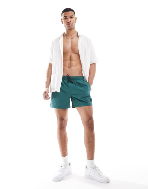 ジャックアンドジョーンズ Jack & Jones ジャック＆ジョーンズの緑色の水着ショーツ 水着 メンズ 男性 インポートブランド 小さいサイズから大きいサイズまで