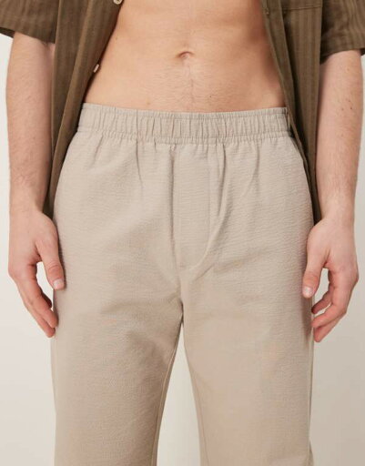 セレクテッド オム Selected Homme selected homme セレクテッド・オムのストレートフィットシアサッカーパンツ(クリーム色) パンツ ボトム メンズ 男性 インポートブランド 小さいサイズから大きいサイズまで