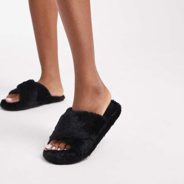 ブレイブソウルのフェイクファースライダースリッパ（ブラック） 部屋着 レディース 女性 インポートブ..