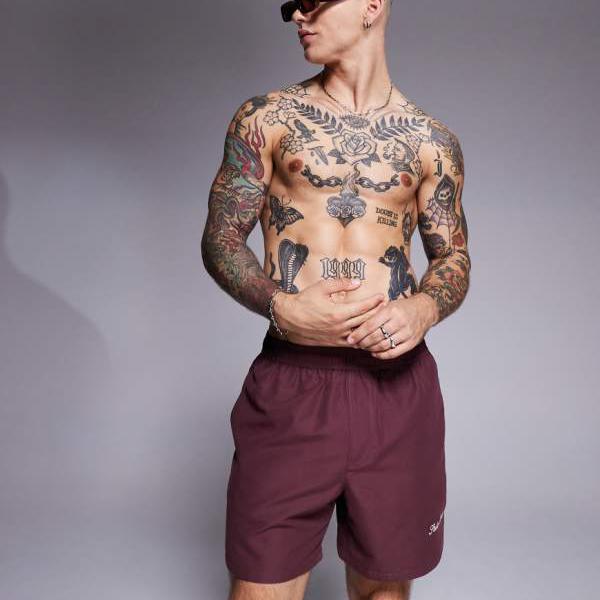 エイソス ASOS asos ASOS DESIGNのミドル丈スイムショーツ（刺繍入り、バーガンディ色） 水着 メンズ ..