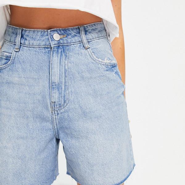 ニュールック New Look New Look ロングライン バミューダ デニム ショートパンツ、ミッドブルー パンツ ボトム レディース 女性 インポートブランド 小さいサイズから大きいサイズまでのサムネイル