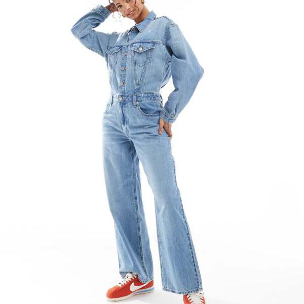 リーバイス Levi's リーバイスのライトブルーのバギーデニムオーバーオールジャンプスーツ オールインワン レディース 女性 インポートブランド 小さいサイズから大きいサイズまで