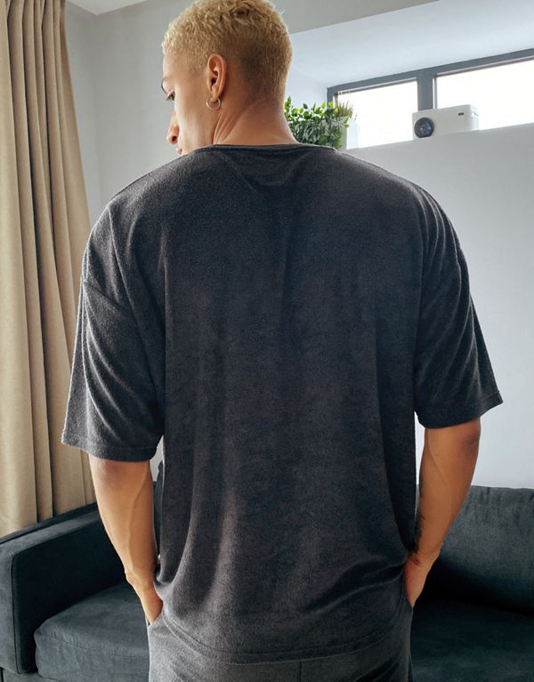 エイソス ASOS asos ASOSDESIGNラウンジタオルTシャツと刺繡ロゴ入りショートパジャマ トップス メンズ 男性 インポートブランド 小さいサイズから大きいサイズまで