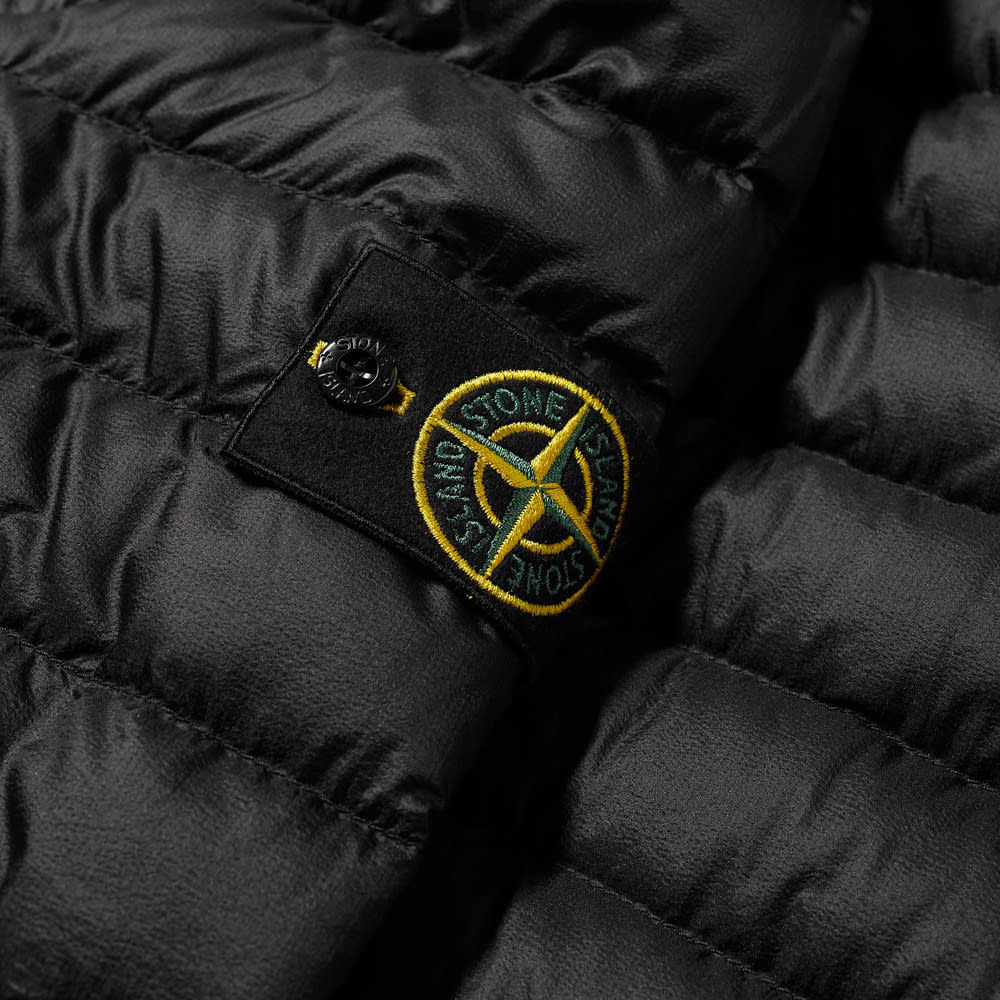 ストーンアイランド Stone Island ストーンアイランドフード付き軽量ダウンジャケット アウター メンズ 男性 インポートブランド 小さいサイズから大きいサイズまで