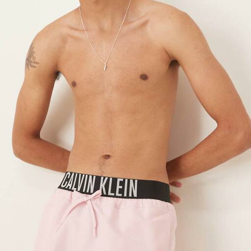 カルバンクライン Calvin Klein カルバン・クラインのロゴ入りウエストバンド付きスイムショーツ(ピンク) 水着 メンズ 男性 インポートブランド 小さいサイズから大きいサイズまで カルバンクライン Calvin Klein カルバン・クラインのロゴ入りウエストバンド付きスイムショーツ(ピンク) 水着 メンズ 男性 インポートブランド 小さいサイズから大きいサイズまで