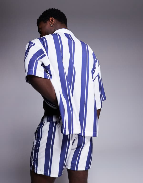 エイソス ASOS asos ASOS DESIGN コーディネート スイムショーツ ショート丈 ブルーストライプ 水着 メンズ 男性 インポートブランド 小さいサイズから大きいサイズまで