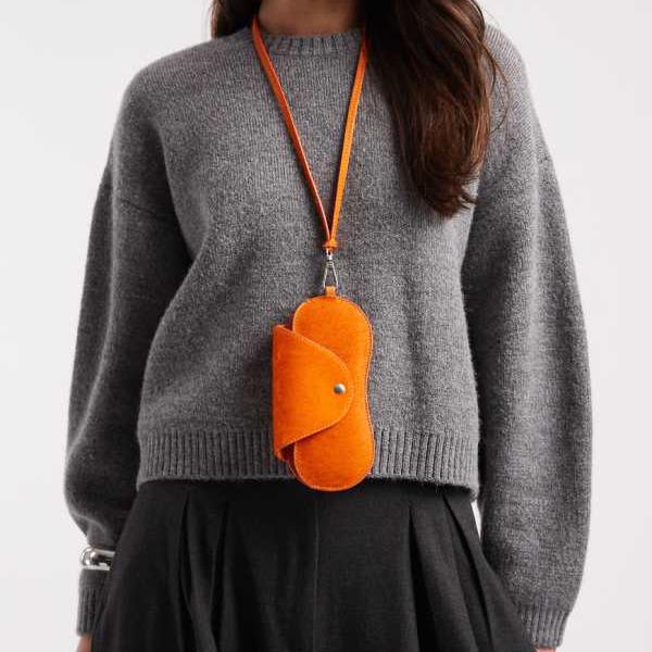 エイソス ASOS asos ASOS DESIGN オレンジポニースキン装飾メガネケース アクセサリー レディース 女性..