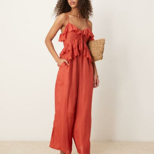 エイソス ASOS asos ASOS DESIGN ラッフル マイクロバスト ビスコース ジャンプスーツ(シャーリングバック、ラストカラー) オールインワン レディース 女性 インポートブランド 小さいサイズから大きいサイズまで エイソス ASOS asos ASOS DESIGN ラッフル マイクロバスト ビスコース ジャンプスーツ(シャーリングバック、ラストカラー) オールインワン レディース 女性 インポートブランド 小さいサイズから大きいサイズまで