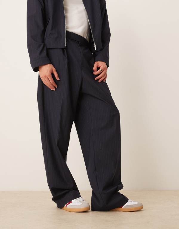 エイソス ASOS asos ASOS DESIGNのスマートなコーディネートプルオンワイドレッグパンツ（ネイビーのピンストライプ、伸縮性ウエスト） パンツ ボトム メンズ 男性 インポートブランド 小さいサイズから大きいサイズまで