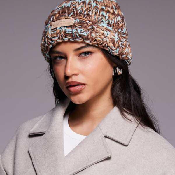 Kiwi & Co Love Note 手編みチャンキーニットビーニー（チョコレート＆ブルー） 帽子 レディース 女性 インポートブランド