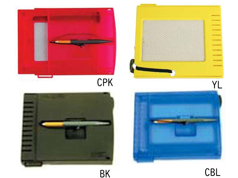ミニクエストデラックス商品仕様 定番クエストにシーコイルランヤードを付属しました。ペンの取り回しが容易になります。 カラー：BK CBL YL CPK
