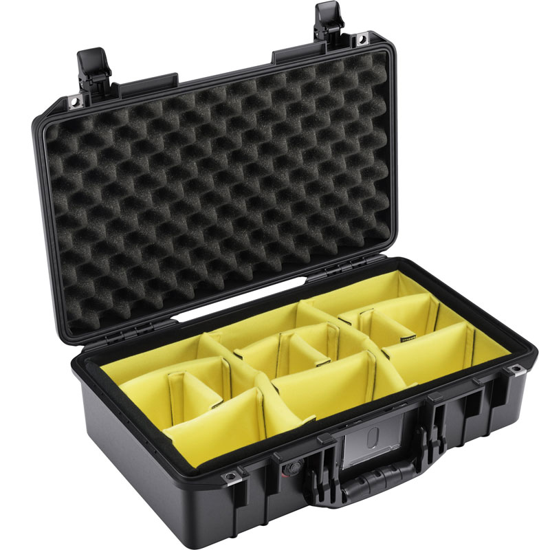 PELICAN(ペリカン) 1525 エアケース パッド付きディバイダー プレスアンドプルラッチ ブラック 26L  1525Air 1525 Air Case with Padded Divider Press and Pull Latch Black