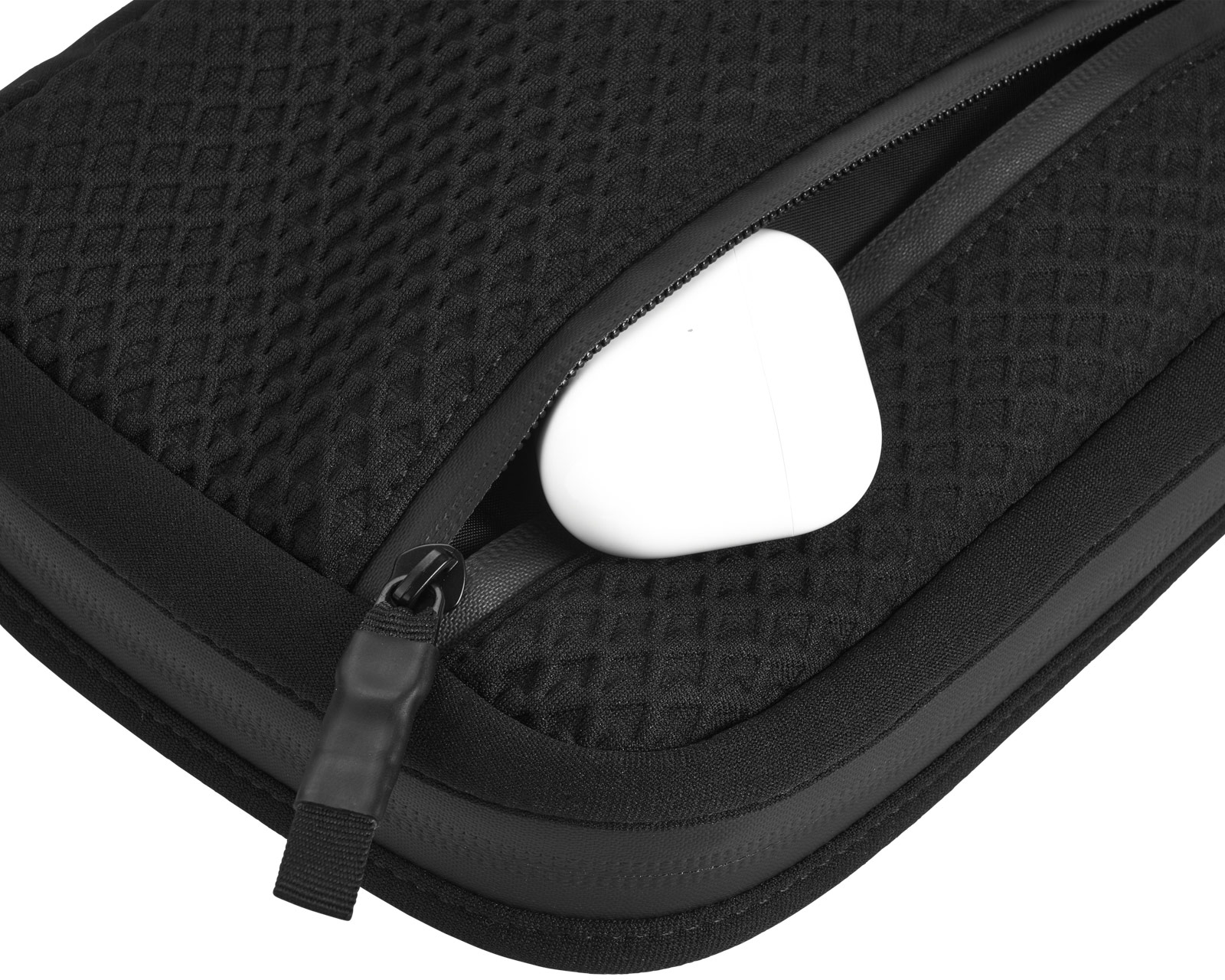 PELICAN ペリカン トラベラー テックオーガナイザー AirTag対応 ブラック [PP053590] Traveler Tech Organizer ガジェット用 収納ポーチ 軽量 旅行用ケーブルケース diving-ya-10029231 街のダイビング屋さん 楽天市場店 サンプル画像3