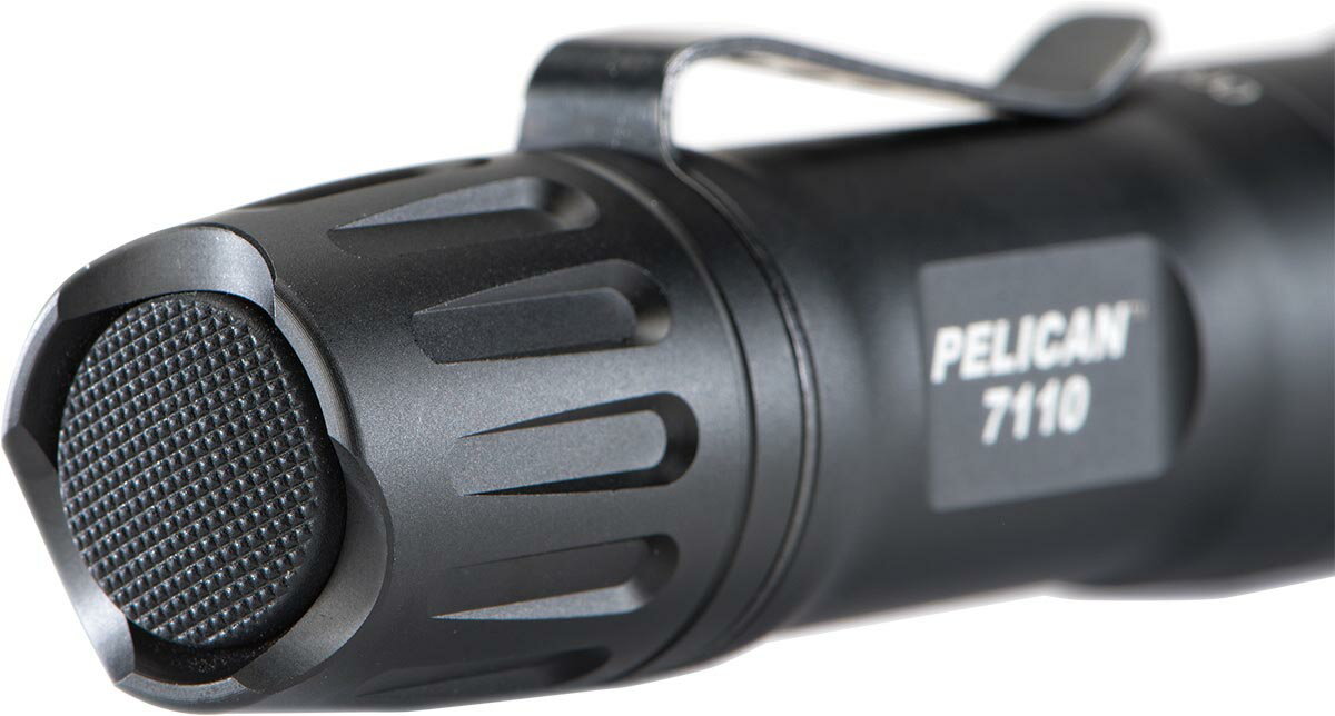 PELICAN �ڥꥫ�� �饤�� 7110 �����ƥ�����饤�� BLACK �֥�å� [071100-0000-110] LED�饤�� �������� �ɿ�