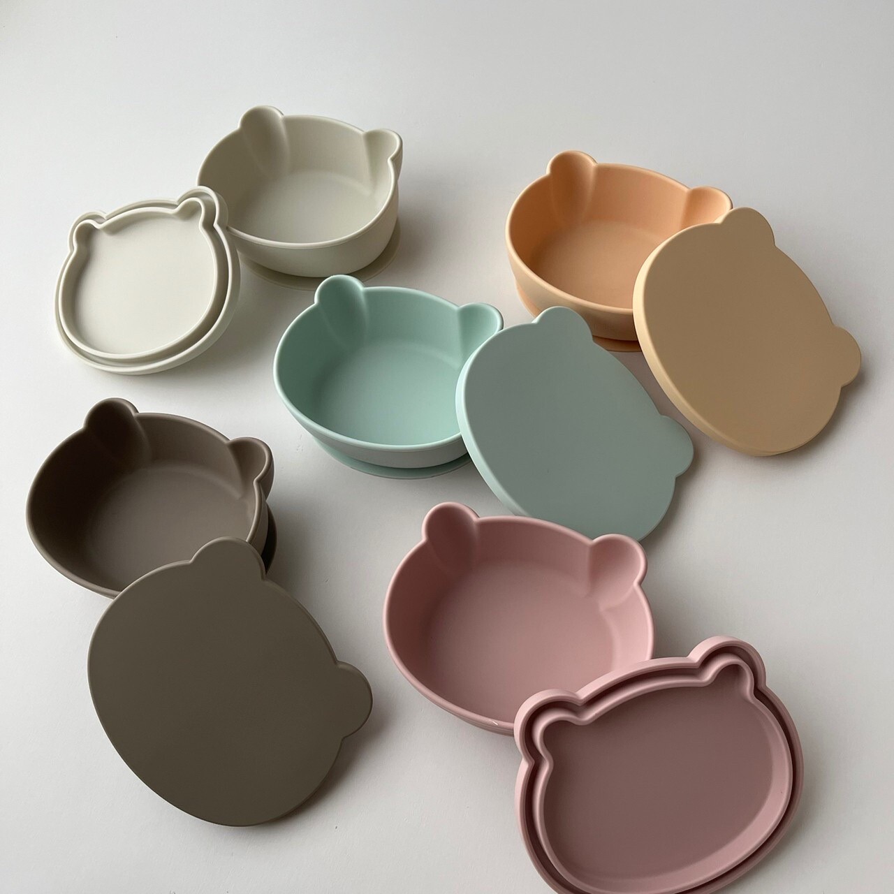 カワイイアンドボーン シリコンボウル ベビー 蓋付 BPA free 離乳食食器 食洗器対応 お皿 クマ型 食器 吸盤ボウル ベビー用品 子供 幼児 ベビー 女...