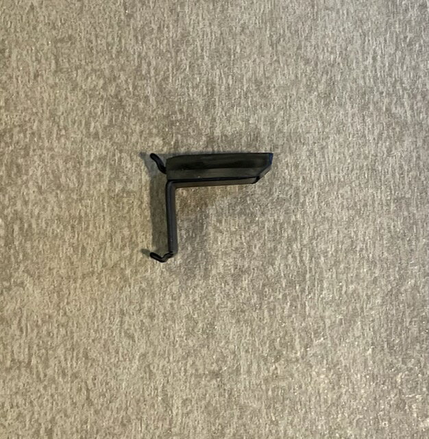 棚受け LS-744BRB ブラック ラバー付き可動棚 壁付け収納 金物 SUS棚柱キッチンパントリー 玄関 シューズクローク 洗面