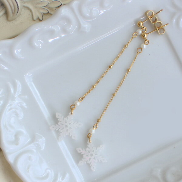 樂天商城 - ホワイトスノースイングピアス/イヤリング【日本製】