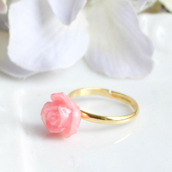 Rolianne -pink made-の【SALE】パール調ピンクローズレギュラー/ピンキーリング【日本製】【フリーサイズ指輪】｜アングル2