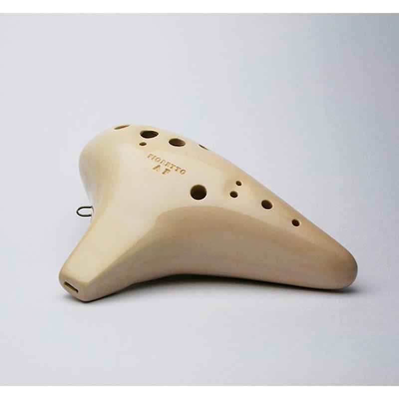 楽器種別：新品NIGHT OCARINA/新品 商品一覧＞＞管楽器・吹奏楽器【25，000円〜55，000円】 商品一覧＞＞その他管・吹奏楽器/オカリナ/NIGHT OCARINA 商品一覧＞＞1998年開店 渋谷発・国内最大級DJ機器専門店です！NIGHT OCARINA ナイトオカリナ フィオレット アルトF調 Fi-AFN カラー:ナチュラル FIORETTO オカリーナ 管楽器・吹奏楽器 その他管・吹奏楽器商品説明NIGHT FIORETTO〜フィオレット〜　ソリストのステージ演奏において、豊かな表現力を実現する NIGHT 最高峰のオカリナです。音域全体のバランスを考えて採用された調和のあるなめらかな形状です。腹式呼吸を使って、しっかりとした息圧で太く広がりのある音色を奏でるオカリナです。音域全体のバランスを考えて採用された調和のあるなめらかな形状です。腹式呼吸を使って、しっかりとした息圧で太く広がりのある音色を奏でるオカリナです。商品詳細65×180×120mm 350gイケベカテゴリ_管楽器・吹奏楽器_その他管・吹奏楽器_オカリナ_NIGHT OCARINA_新品 SW_NIGHT OCARINA_新品 JAN:4516510061104 登録日:2025/11/17 ナイトオカリナ