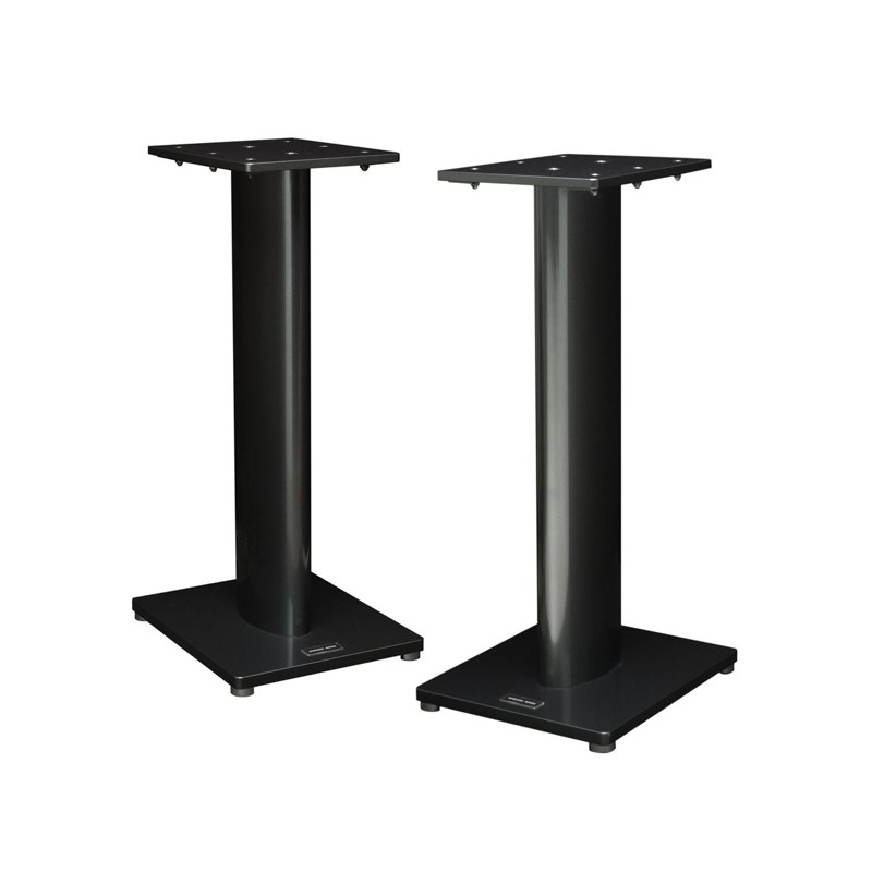 楽器種別：新品Acoustic Revive/新品 商品一覧＞＞レコーディング【130，000円〜245，000円】 商品一覧＞＞モニタースピーカー/スピーカースタンド/Acoustic Revive 商品一覧＞＞1998年開店 渋谷発・国内最大級DJ機器専門店です！Acoustic Revive RSS-600（60cm）【ペア】【受注発注品】【メーカー直送・代引き不可】 レコーディング モニタースピーカー商品説明※商品のお取り寄せにお時間を頂く場合がございますが、予めご了承ください。こちらの商品は組み立て済です。全てのパーツに贅を尽くしたスピーカースタンドのフラッグシップ寸法　RSS-600天板：W200XD260mm　底板：W260XD310mm　高さ：600mm原理・構造スピーカースタンドの目的は、いかにスピーカーの持ち味を変えず、性能をフルに引き出すかにあります。スピーカーの持ち味を変えずに性能をフルに引き出すには、決してスピーカースタンドの響きや個性を追加したり、スピーカー自体の振動や響きを抑制してしまうなどの必要以上の振動吸収をするべきではありません。スピーカースタンド自体の目的から外れた製品が多数表れては消えていく中、お陰様で弊社スピーカースタンドRSSシリーズは10年に渡りロングセラーを続けてきました。この事実は弊社スピーカースタンドRSSシリーズが、唯一スピーカースタンドとして個性や癖の発生を持たず、スピーカーの持ち味を変えず、性能をフルに発揮出来たからではないかと思います。RSSシリーズの特徴は、振動処理に方向性を持たせ、無理な振動抑制を行わずに、素早く振動を逃すという手法に最大の特徴があります。RSSシリーズは天板に2017S航空レベルアルミ合金と黄銅の貼り合せ、支柱にスティール、支柱内部にテフロン・ポリプロピレン混合充填材、底板にアルミ合金にステンレス製スパイクと、徐々に硬度の高い材質を配置する事によりスピーカーから発生した振動を素早くスピーカー下部に移動させ、スピーカーに戻り再生音を濁らせる逆行振動が発生しない構造でした。また、2017S航空レベルアルミ合金や黄銅、スティールなどはそれも本来、非常に心地良い綺麗な響きの素材です。これらの異種金属の組み合わせ、貼り合わせにより余計な共振は排除しながら、心地良く綺麗な響きや音色を残す事に成功したのもRSSシリーズの特徴の一つでした。この優れた振動処理方式と音響特性を誇ったRSSシリーズはこの度、最終進化を果たしました。スティール製支柱は共振ポイントを持たない楕円形状へと変更、支柱内部の混合充填材はテフロン粉末を最高級リチアトルマリン粉末に変更、ステンレス製スパイクは黄銅製大型脚に変更し、脚底部には振動エネルギーを電気エネルギーから熱エネルギーへと変換し消滅させる特殊制振材まで配置し、より振動処理能力と癖の発生の排除に磨きをかけて登場した、スピーカースタンドの最終形と呼んでも過言がないモデルがRSS-600です。イケベカテゴリ_レコーディング_モニタースピーカー_スピーカースタンド_Acoustic Revive_新品 SW_Acoustic Revive_新品 登録日:2017/12/10 アコースティックリバイブ