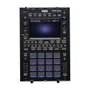 楽器種別：新品DJ用サンプラー／シンセ／エフェクター/KORG 商品一覧＞＞DJ用サンプラー／シンセ／エフェクター【75，000円〜145，000円】 商品一覧＞＞1998年開店 渋谷発・国内最大級DJ機器専門店です！KORG KAOSS REPLAY 【タッチスクリーンエフェクター】 DJ機器 DJ用サンプラー・シンセ商品説明★KAOSS ReplayDYNAMIC EFFECT/SAMPLERいよいよ本格始動へ。スタンドアローン型K AOSS として進化。画期的なXY パッドによるインターフェイスで、フィジカルにサウンドを操り、かつてないパフォーマンスを生み出してきたKAOSS PAD シリーズは、唯一無二のエフェクター／サンプラーとして一時代を築いてきました。新登場のKAOSS Replay は、ミュージシャン、パフォーマー、プロデューサーに最適なオールインワン・パフォーマンス・ツールと言えるでしょう。サンプル再生とサンプリング機能、直感的なD J コントロールを可能にし、ポータブルなスタンドアロン・ユニットとして、周辺機器に頼ること無く、KAOSS ならではの圧倒的パフォーマンスを瞬時に行うことができます。KAOSS Replay は、ミュージシャンのクリエイティビティを別次元へ誘い、無限のパフォーマンスへと解き放ちます。スタンドアローン型KAOSS の真髄かつないクリエイティブなパフォーマンスを可能するKAOSS Replay は、ライブ・ミュージシャンにとって、必須アイテムと言えるでしょう。USBC で駆動し、豊富な接続端子を搭載、セットアップも簡単。場所を選ばず、ストレスのないパフォーマンスを実現します。最大100 種のプロジェクトには、128 のサンプル・スロット（16 パッド×8 バンク）を搭載し、KAOSS のライブ・セットを何時間でも途切れることなくプレイできます。堅牢なアルミニウム・ボディに包まれ、洗練されたミニマル・デザインを採用。パフォーマンスに適したサイズ感で、バックパックに収まるポータビリティ性も持ち合わせています。唯一無二のKAOSS FX歴代KAOSS シリーズをベースに、128 種もの新たなKAOSS FX を搭載しています。実践的なフィルター、ディレイ、リバーブから、イマジネーション豊かなモジュレーション・エフェクト、ルーパー、ボコーダー、シンセ・エフェクトを網羅。KAOSS シリーズ初となる画期的なボーカル・エフェクトを搭載しており、繊細なボーカル補正から正確なピッチ・チューニングまで、どんなジャンルやパフォーマンスにも適しています。また、エフェクトの軌道を記録するPAD MOTION 機能や、任意のポジションでホールド可能なTOUCH HOLD モード、スムーズなトランジションを実現するFX リリース機能など、思いのままに、エフェクトをシームレスに組み込むことが可能です。充実したエフェクト群16個の高品質なベロシティ対応パッドを備えたKAOSS R eplay は、演奏、サンプリングあるいはリサンプリングのプロセスを簡単かつ効率的なものにします。プロジェクトごとに8 つのバンクに分割された最大128 のスロットに対応し、最大100 種のプロジェクトをサポートします。デュアル・グループ・アサイン・システムと専用フェーダー、BPM 検出、シンク、クオンタイズ機能によって強化されたKAOSS R eplay は、シームレスなパフォーマンスを提供します。さらに、オンボードのサンプル・トリミング機能は、12 ポイントのホット・キュー・トリガー・システムにより、ライブ・パフォーマンス中にサンプルを音楽的かつクリエイティブに 演奏 することを可能にし、さらにパフォーマンスの幅を広げます。指先から創造する5インチのフルカラー有機EL タッチスクリーンを搭載しており、スムーズかつ直感的なコントロールが可能になりました。エフェクトの操作、サンプルの編集、メニューのナビゲーションにおいても、各機能に特化したボタン、ノブ、フェーダー、サンプル・パッドと組み合わせることで、K AOSS Replay はすべてのミュージシャンにとって没入感のある魅力的なパフォーマンス・ツールとなるでしょう。独創的なライブパフォーマンスサンプリングとリサンプリングはK AOSS PAD シリーズの核となる機能ですが、KAOSS Replay はこの機能をさらに発展させました。ターゲット・パッドを選択し、必要な小節数を設定するだけで、簡単にサンプルを取り込むことができます。外部インストゥルメントはもちろん、自分のボーカルまでも、KAOSS Replay ならば、瞬時にオリジナリティ溢れるパフォーマンスとして昇華させることができるのです。さらに、演奏自体をリアルタイムに録音することができるので、インスピレーションを逃すことはありません。究極のポータブルDJ 機材KAOSS Replay は、あなたのライブセットを新たな高みへと導きます。持ち運びやすく、数秒で起動できるだけでなく、外部機器を必要とせず、DJ プレイに不可欠なツールをすべて装備しています。正確なビートマッチング、再生クオンタイズ、ホットキュー、モニタリング、デュアルフェーダー、そして強力なKAOSS FX を搭載したKAOSS R eplay は、パフォーマンスの源として、様々な音楽ジャンルの拡張セットやDJ ミックスをシームレスに実現します。トラックに生命を吹き込むKAOSS Replay は、スタジオ内だけでなく、それ以外の場所でも活躍する万能ツールです。驚くほど柔軟なMIDI サーフェスモードにより完全なカスタマイズが可能で、適応性の高いMIDI コントローラーに変身します。また、USB プラグ＆プレイ対応のオーディオ・インターフェイスとして、制作スタジオのセットアップにシームレスに接続することもできます。トラックの準備ができたら、ステムトラックとお気に入りのワンショットやループを本体にロードするだけで、KAOSS を繰り広げることができます！ライブストリーミングを手軽にオーディオ・インターフェースと専用のMIC IN 、パワフルでクリエイティブなボーカル・エフェクト、パッドによる簡単なサンプル・トリガーを備えたKAOSS REPLAY は、ユニークなライブ・ストリーミング体験を直感的に操作でき、クリエイティブかつ様々なエフェクトを兼ね備えた機材をお探しのストリーマーに適した、多機能でコンパクトなオールインワン・ソリューションを提供します。商品詳細■Specifications・エフェクト：128 種・マイク専用エフェクト：トーン、ディレイ、リバーブ・最大プロジェクト数：100・トリガーパッド：16( ベロシティ対応)×8 バンク・ホットキュー：最大12 カ所（トリガー・パッドあたり）・同時再生回数：16・オーディオ： リニアPCMPCM（48kHz/16 ビット）・録音機能：サンプリング、リサンプリング 最大30 分）、ライブレコーディング（ * 最大100 分）・音声入力端子：LINE/PHONO IN端子：RCA ピンジャック（LINE/PHONO 選択）PHONO GAINスイッチ（LO/HI HI）MIC IN端子：標準フォーンジャック（φ6.3mm 、モノラルTSTS） ダイナミックマイク専用AUX IN端子：ステレオミニジャック（φ3.5mmφ3.5mm） ※LINE OUT に直接ミックス ・音声出力端子：LINE OUTジャック：RCA ピンジャックヘッドフォンジャック：標準ステレオフォンジャック（φ6.3mmφ6.3mm）・コントローラー入力 ：フットスイッチ端子：標準フォーンジャック（φ6.3mm 、TSTS）※別売のPS 1 またはPS 3 を接続。・USB端子：microBmicroB（MIDI 、オーディオ（IN×2ch 、OUT×34chOUT×34ch（48kHz/16bit 、Windows 環境にKORG KaossReplay Audio Driver をインストールする必要があります。）・MIDI端子：IN/OUT OUT（DIN 5pin 5pin）MIDI 機能はUSB 端子（IN×1 ポート、OUT×1 ポート）専用です。・外部ストレージ：microSD カード、microSDHC カード（最大32GB32GB）※Class10以上、UHS II（U1U1）推奨（ただし、すべてのカードでの動作を保証するものではありません。）・外形寸法：185185（WW）×284×284（DD）×56×56（HH）mm・質量：2.0kg ※microSD カード、AC アダプターを除く・電源：DC 5V/3A・付属品 ：クイックスタートガイド、AC アダプター 、USB ケーブル(TypeA to microB 、1m) 、microSDHC カード 出荷時に本体のmicroSD カードスロットに挿入されています。イケベカテゴリ_DJ機器_DJ用サンプラー／シンセ／エフェクター_KORG_新品 JAN:4959112227729 登録日:2023/11/09 リズムマシン グルーブボックス ドラムマシン グルーブマシン グルーヴマシン グルーヴボックス コルグ