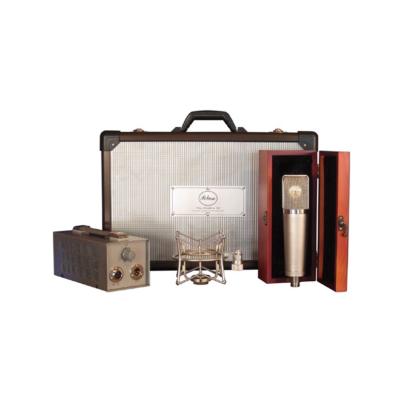 楽器種別：新品Peluso/新品 商品一覧＞＞レコーディング【370，000円〜695，000円】 商品一覧＞＞マイク/コンデンサーマイク/Peluso 商品一覧＞＞1998年開店 渋谷発・国内最大級DJ機器専門店です！Peluso P-67(国内正規品)(真空管マイクロフォン) レコーディング マイク商品説明伝統的なチューブサウンドを丁寧に復刻した、コストパフォーマンスの高い名作。※Peluso製品は、ハンドメイドによる少量生産品となります為、販売時は、基本的に現品販売となります。また、一部にビンテージ・パーツを使用しており、加えて、手作業による工程の都合上、製品に傷、汚れが見受けられる場合がございます。予めご了承下さい。★多くの人々に愛される、スタンダードなサウンドを現代に復刻。1960年から1971年まで製造された伝説的なNeumann U-67マイクロフォンのスタイルを踏襲 使用チューブ：EF95 (6AK5， 6J1， 5654) 形状はデュアルメッシュのヘッドグリルやガラスEFタイプのチューブを採用する事でノイマン U-67の持つ音響特性に限りなく近い特性を実現しました。Peluso P- 67のカプセルは34mmの金蒸着ダイヤフラムを採用しています。ボディには2つのスイッチが有り、ひとつは低域のロールオフスイッチでボーカルの近接効果を防ぐことに効果を発揮します。もうひとつのスイッチは- 10dBのパッドスイッチで金管やドラムと言ったレベルの高いソースに対して有効です。このように機能的にもU-67に近い性能を持ったマイクロフォンです。PelusoMX-56パワーサプライを採用し、無指向性から双指向まで9つの異なる指向パターンを制御する事が可能です。また専用ケーブルにも大型の8 ピンを採用し、確実なケーブルコネクションを実現しました。マイクロフォン自身は木製のボックスに収められ、パワーサプライ、専用ケーブル、ショックマウントと共にフライトケースに収納されています。オプションとしてペアマッチングをご用意しています。*全てアメリカ国内にて製造。▼製品の仕様 カプセルタイプ プレッシャー　グラディエント　トランスデューサー （34mmエッジターミネート) 周波数特性 20Hz/24KHz 指向特性 9 （無指向性から双指向まで切り替え） 感度 18mv/pa インピーダンス 200 ohms SPL 148 dB 等価雑音 14 dB (A-weighted) チューブタイプ EF95 (6AK5， 6J1， 5654) 電源 専用電源 100V AC 寸法 56mm x 205 mm 重量 600 g 専用電源、専用ケーブル、ショックマウント、木製ケース、フライトケース付属 ※出荷時期により、本体付属の内容、デザインが異なる場合がございます。イケベカテゴリ_レコーディング_マイク_コンデンサーマイク_Peluso_新品 SW_Peluso_新品 JAN:0610370944226 登録日:2013/07/17 マイク コンデンサーマイク コンデンサマイク レコーディングマイク ペルーソ